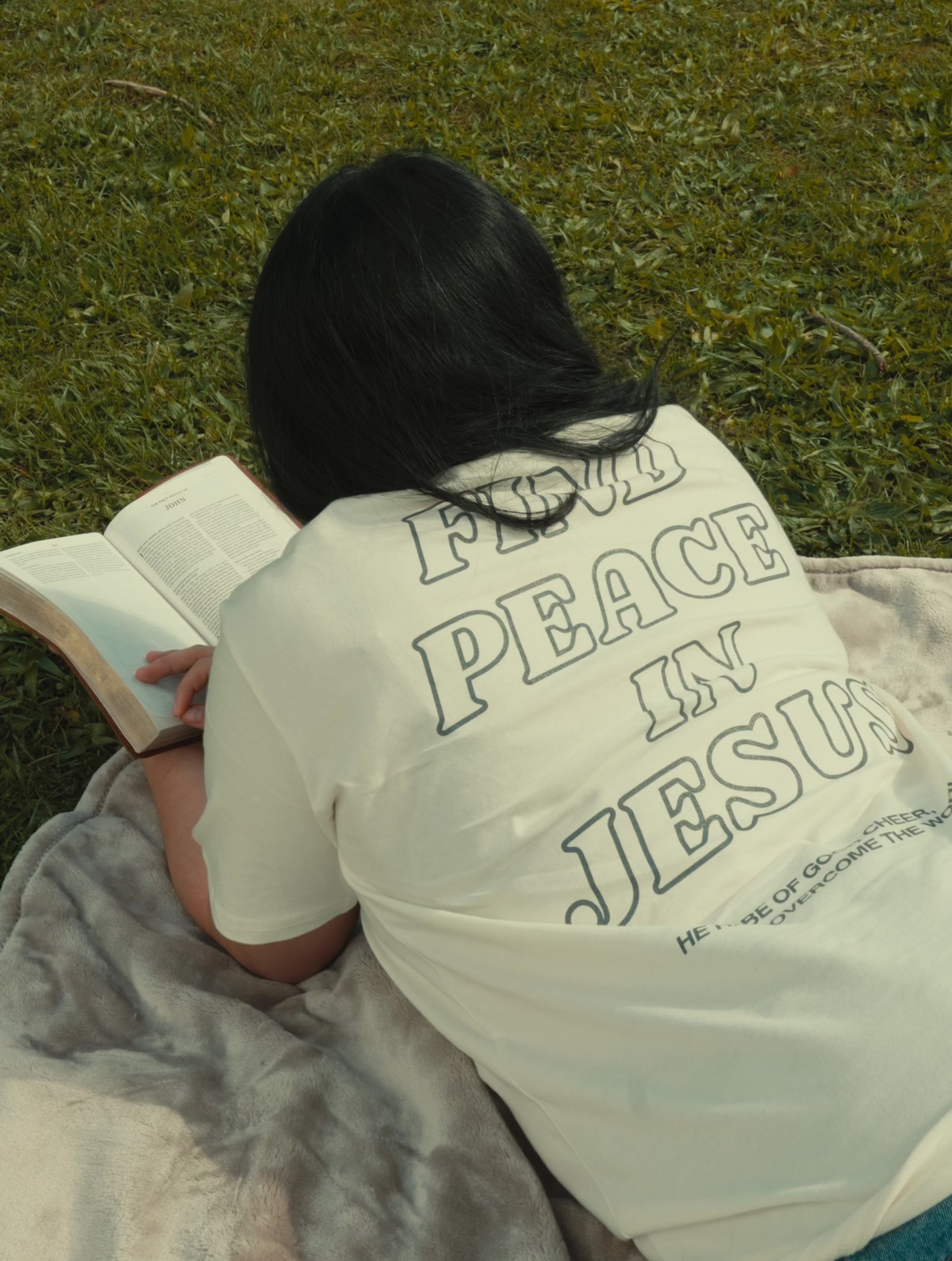 Find Peace in Jesus Unisex Tee